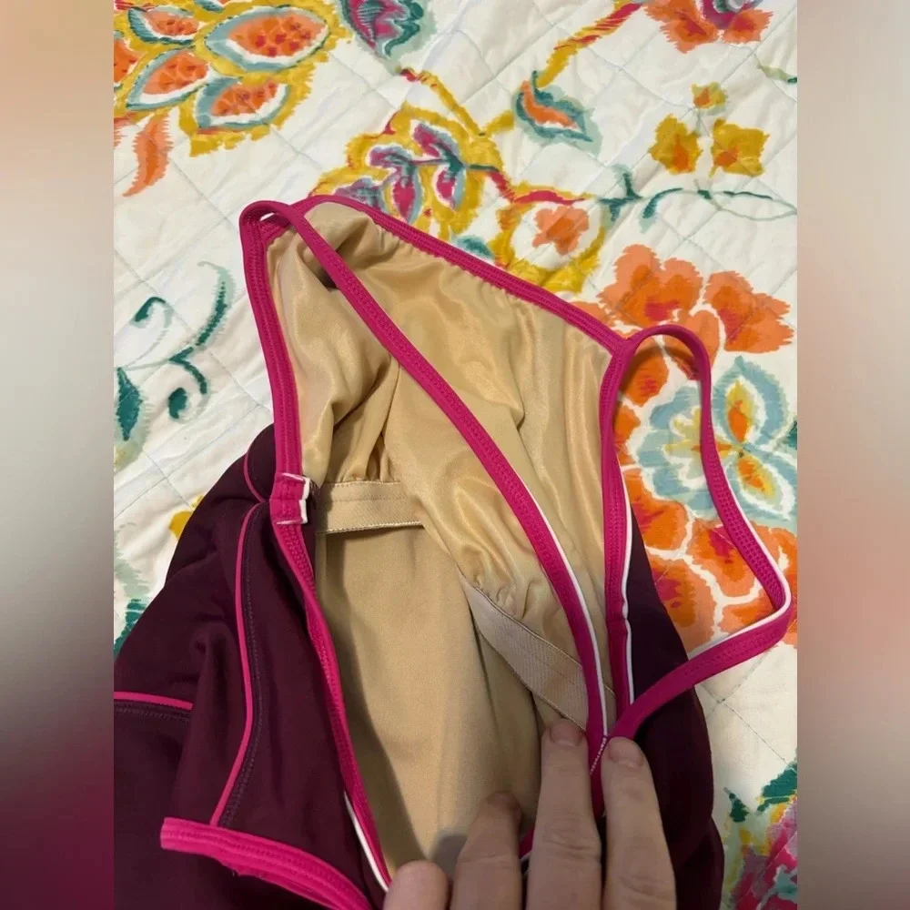Lands End Size 6 Maroon Pink One Piece Swimsuit Bathing Underwire Classic